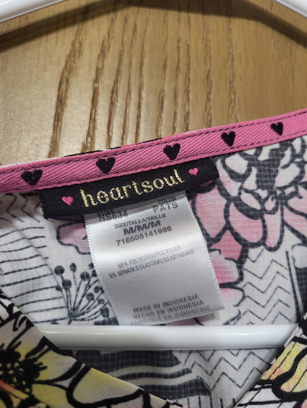 Heart Soul Scrub Top - Picture 2 of 3